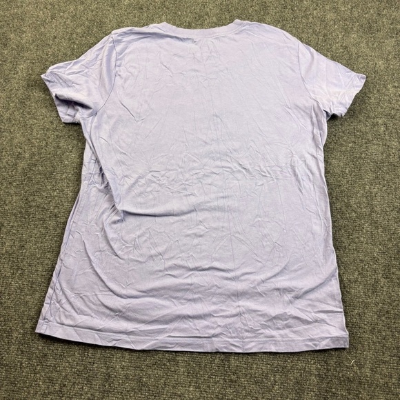 NIKE Women’s Lavender The Nike Tee Short Sleeve Short Logo Swoosh size Medium - Picture 2 of 7